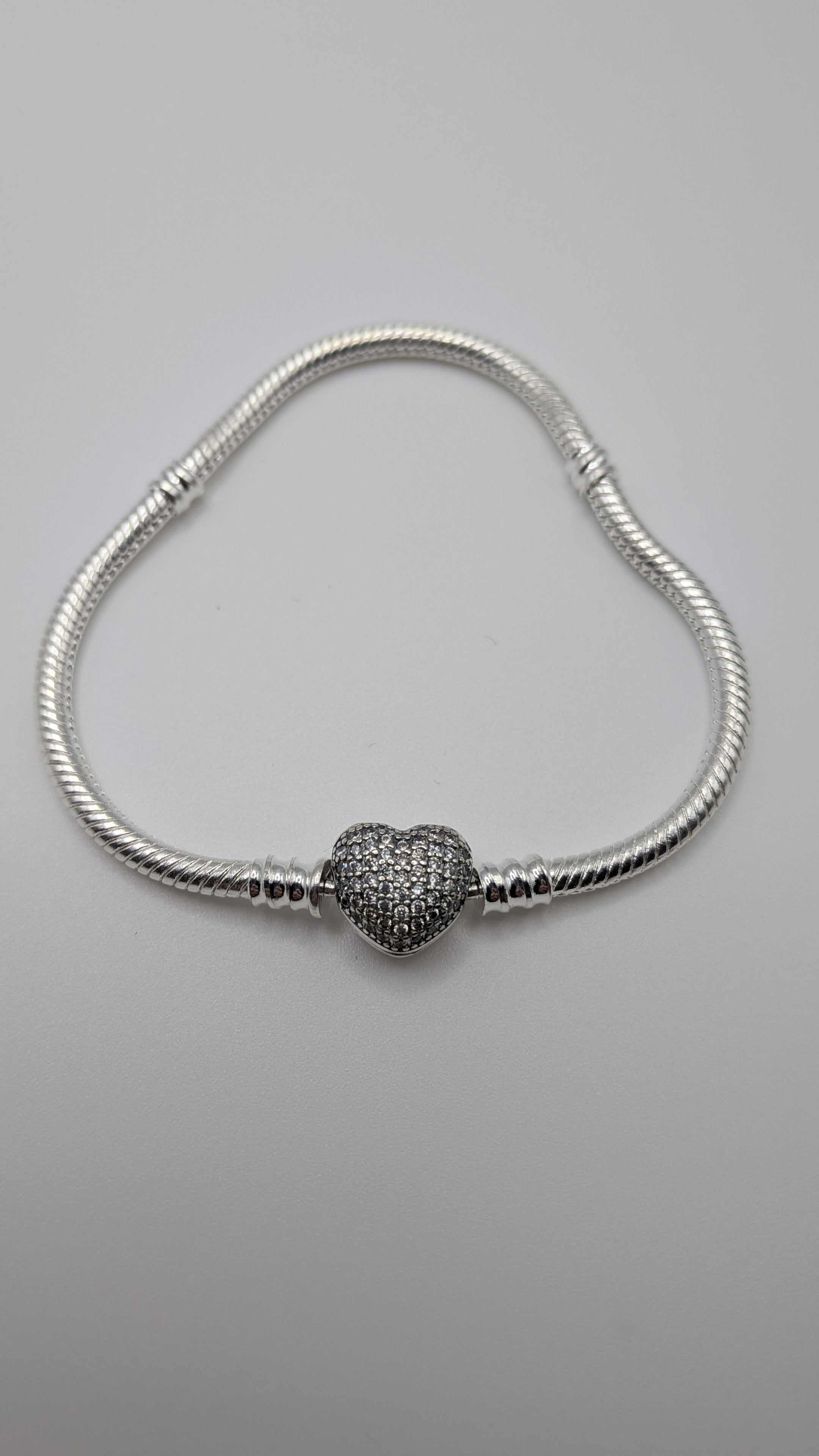 LovRing Moments sparkling Heart claps Snake chain charm bracelet